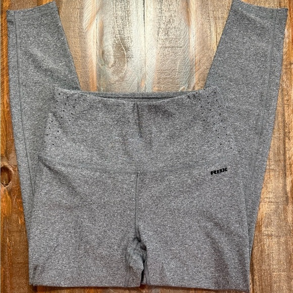 RBX Pants - Ⓜ️RBX Gray High Rise Performance Leggings Small 7/8 Length EUC‎